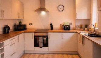 Bright & Spacious 3-Bed Rotherham Home Ideal for Families or Contractors - Foto 4