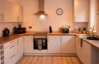 Bright & Spacious 3-Bed Rotherham Home Ideal for Families or Contractors - Foto 4