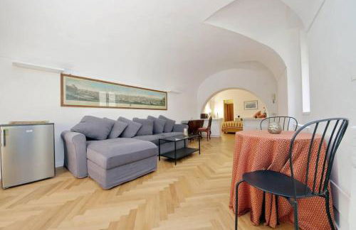 Pantheon Apartment with private terrace - Photo 9