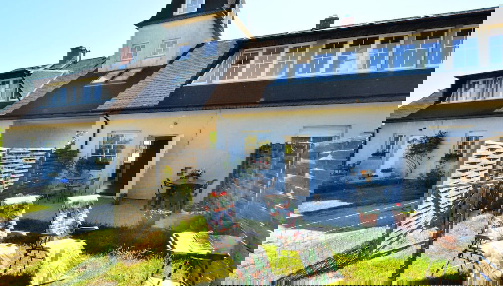 Lake House With Private Garden and Pier - Foto 1, Profilbild