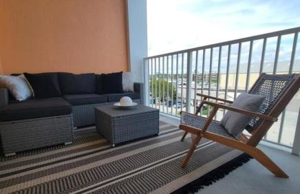 Turnkey Tranquility with Marina & Intercoastal views - Foto 1