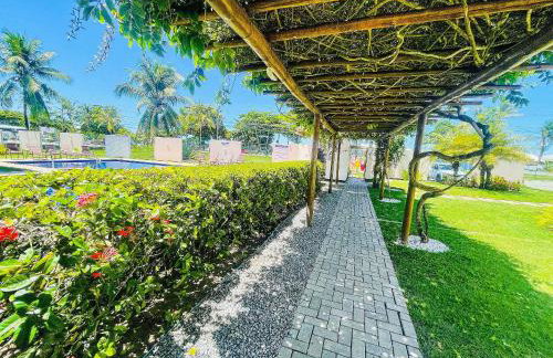 Aptos em condominio frente mar na praia de Taperapuã, atravessou a rua está na praia, aptos com 2 quartos com ar condicionado, internet privativa 300MBPS, 1 vaga de garagem, acomodam até 6 pessoas - Foto 19