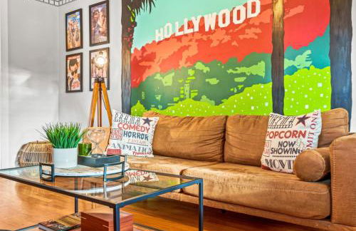 Movie Theatre Hot Tub Outdoor Grill - Foto 11