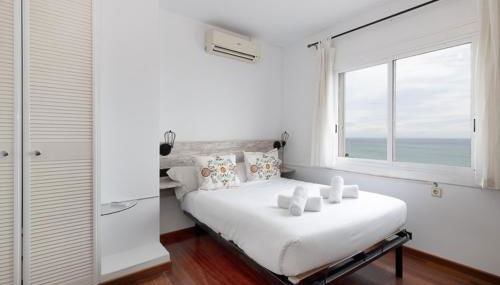 Exclusive Villa with Private Pool in Sitges - Photo 2