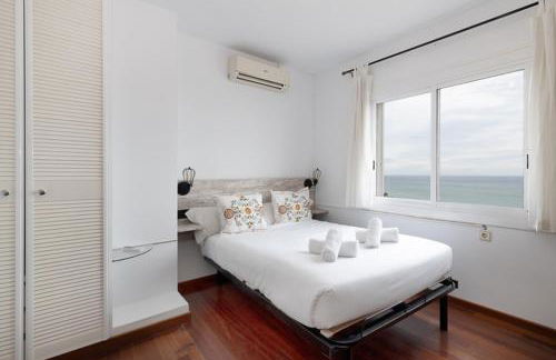 Exclusive Villa with Private Pool in Sitges - Photo 2