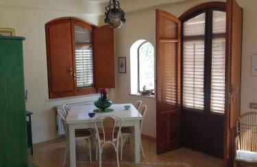 Villa del Golfo Urio with swimming pool shared by the two apartments it is essential to have a car - Foto 9