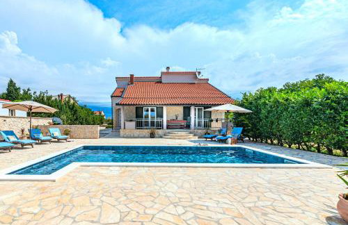 Holiday House Paula sa privatnim grijanim bazenom na mirnoj lokacija blizu mora - Foto 14