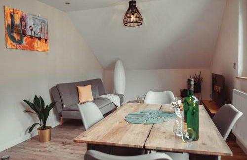 Exklusive Ferienwohnung an der Mosel - Top Ausstattung - Dachterrasse - E-Ladestation - Netflix - Foto 13