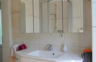 Komfortable Ferienwohnung "Vier Linden", ruhige dörfliche Lage, 20 min zur Küste - Foto 8