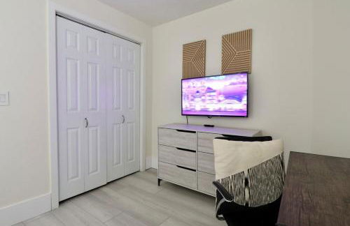 Modern Abode 2BR Near UofR, Highland, Downtown Rochester, NY Sleeps 4 - Foto 9