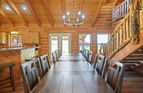 Splendor Valley Farms Huge Log Cabin with King Bed Bunk Beds and Game Room - Photo 23