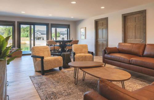 Lakeside Luxe Haven Family-Friendly Arcade - Foto 42