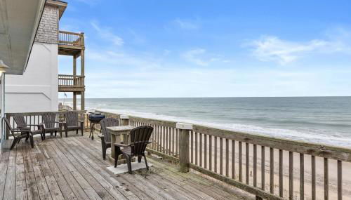Renegade - Oceanfront and Allows Pets! - Photo 4