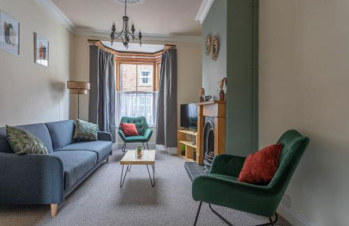 Milton Stays - Cosy 2 Bed House, 2 Floors, 15 min Walk to City Center, for up to 6 - Period Features, Cottage Style, Fireplace, Superfast Wi-Fi, Private Garden, Free On Street Parking - Foto 16