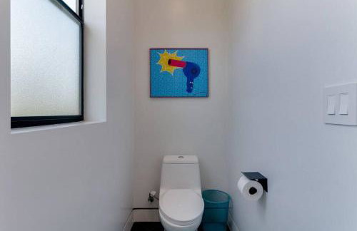 Posh Luxury Modern Home with Pool Spa and Rooftop Deck - Foto 39