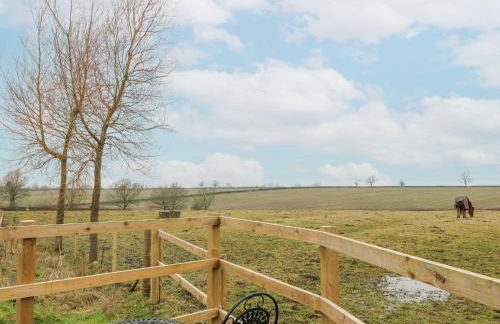 The Oak Room - Windmill Country Retreats - Photo 25