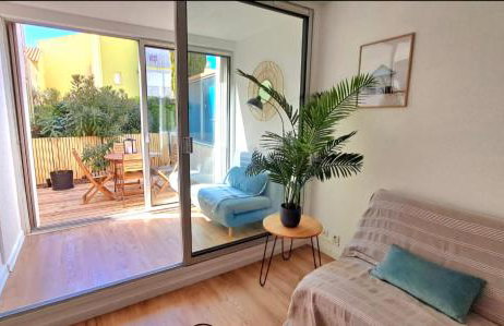 Appartement refait à neuf, climatisé, en rez-de-jardin, à 30 secondes de la plage - Foto 3