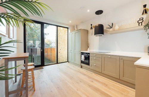 Luxurious & Modern London Apartment in Honor Oak - Photo 21