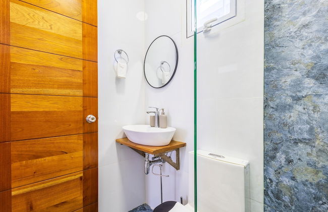 Relaxing 3-bedroom Villa With Pool Rooftop Jacuzzi in a Secluded Setting - Foto 59