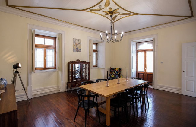 Casa dos Livros - Guest House - Photo 135
