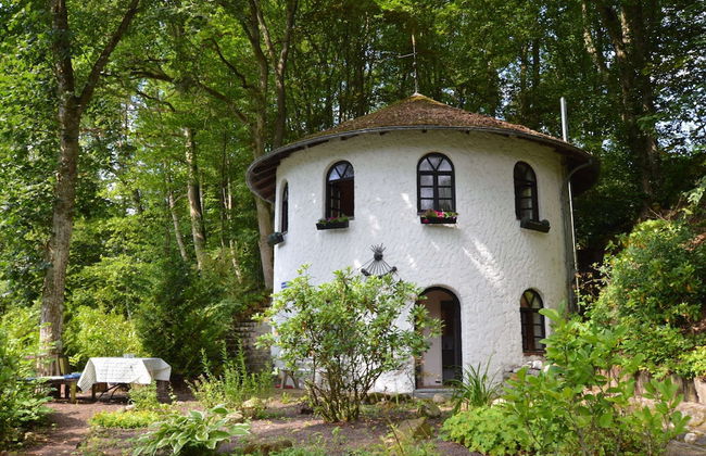 Strotzbusch Forest Hideaway - Photo 1