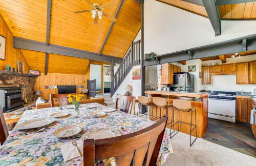 Frazier Park Cabin with Ping-Pong Table, Near Trails - Foto 6