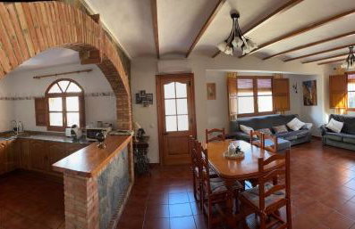 RuralRusticHome - Photo 8