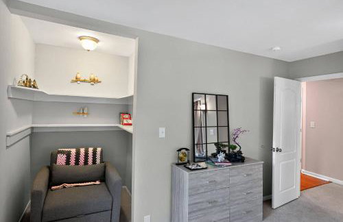 Secluded Luxe 5BR Estate| Pool, Wineries, Near ND - Foto 29