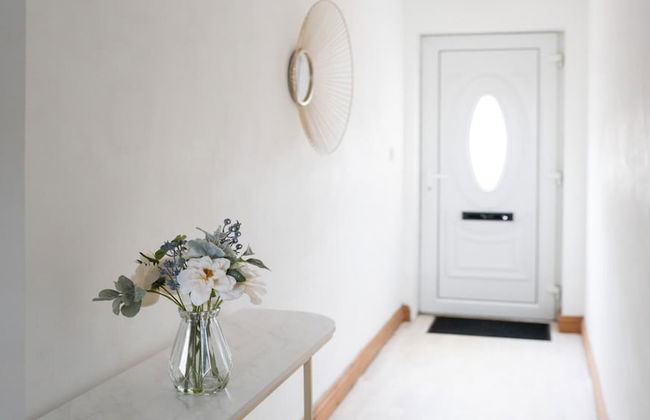 Queens Townhouse - 3 Bedrooms - Pets - Parking - Foto 9