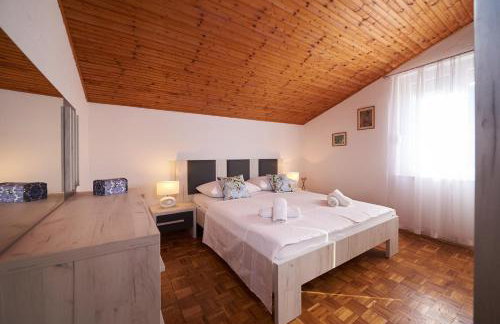 Apartments Lara - Photo 5