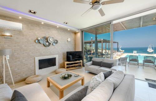 Villa Serenity - With Private Heated Pool - Foto 25