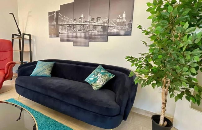 3 bedrooms in Center Terrace & Parking - Photo 10