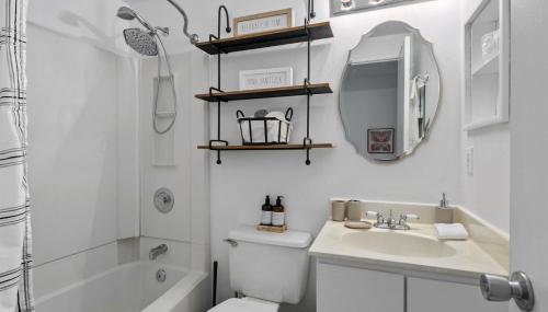 Luxury Sterling townhome - Private, Self checkin - Foto 4