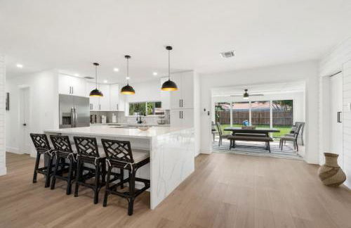 Delilas Chic 3 Bedroom 2 bath Abode with Heated Pool - Foto 79