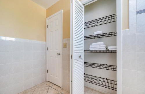 Renovated 3BR Dog Friendly Pond View W/D - Foto 56