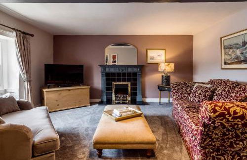 Royal View Apartments - Photo 5