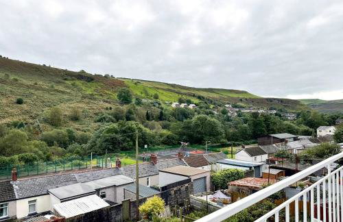 Joyful Jungle Jewel wBalcony & Foozeball-Ferndale - Foto 21