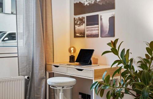 EDLER WOHNRAUM Elegantes Apartment mit Balkon, Boxspringbett, Kaffeevollautomat, Lift & Parkplatz - Foto 9