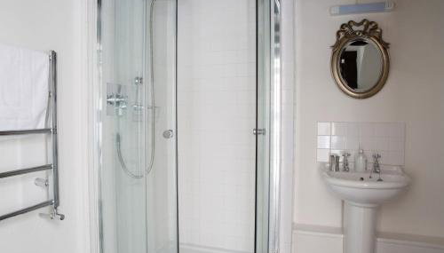 Coach House - Photo 3