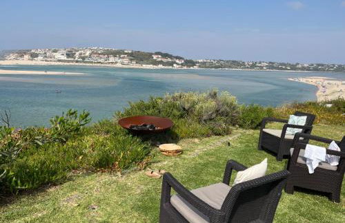 Beachfront Villa with Private Beach Access, Ocean Views, Pool, - Foto 1