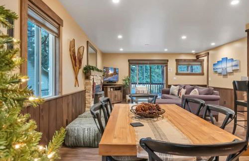 3BD with Hot Tub Two Minutes from King Beach - Foto 17