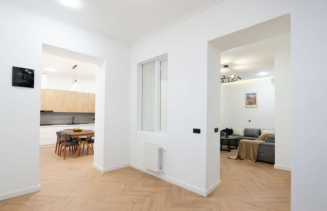 Chic & Modern 4BR Home in Old Tbilisi - Photo 1