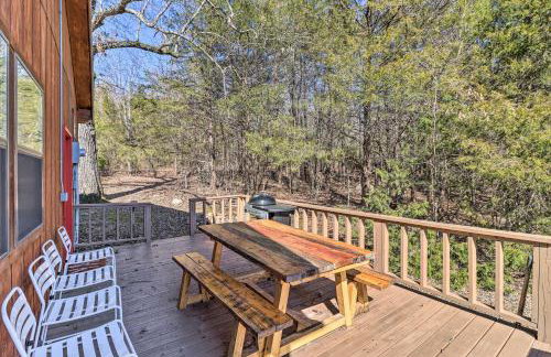 Walk to White River Home with Deck in Flippin! - Foto 21