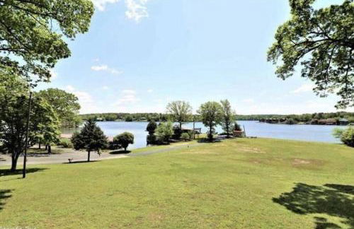 LAKEFRONT 7 MIN to OAKLAWN & 10 MIN to DOWNTOWN STR License #A22-0004 - Foto 49