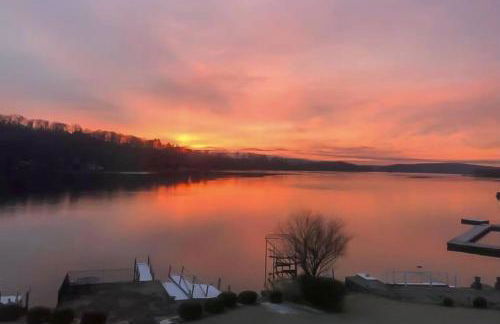 Candlewood Lake House - Foto 2