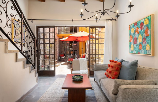 Casa Esperanza, 2BR Designer Charm + Rooftop Views - Photo 17