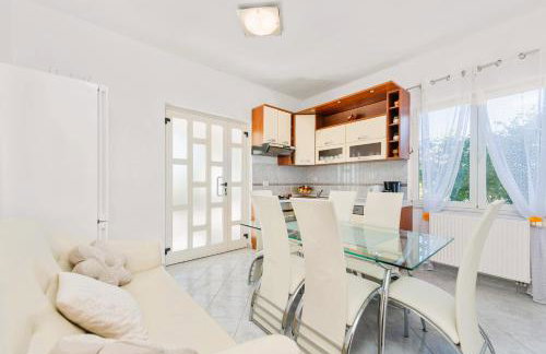 Villa Almas with swimming pool, tennis court, sauna, gym, grill house - Foto 40