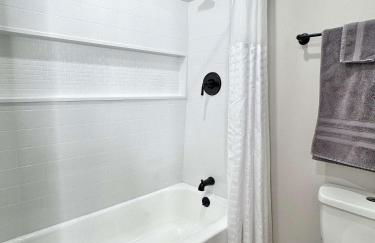 Charming Family Retreat Near Parks Fire Pit & Games - Photo 44