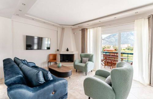 Seaside Luxury Villa-Maisonette Makinia 135sqm , 15' Nafpaktos - Foto 1