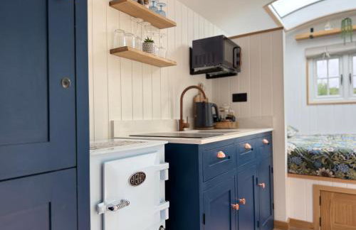 Luxury Shepherds Hut With Wood Fired Hot Tub - Foto 16